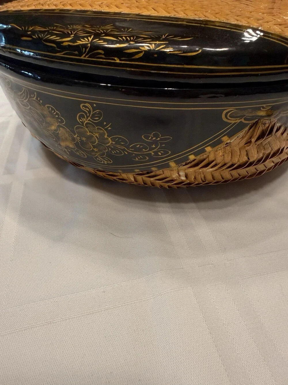 VTG Vietnam Black Lacquer Basket Woven Bamboo Lidded Box Gold Gilt Stamped